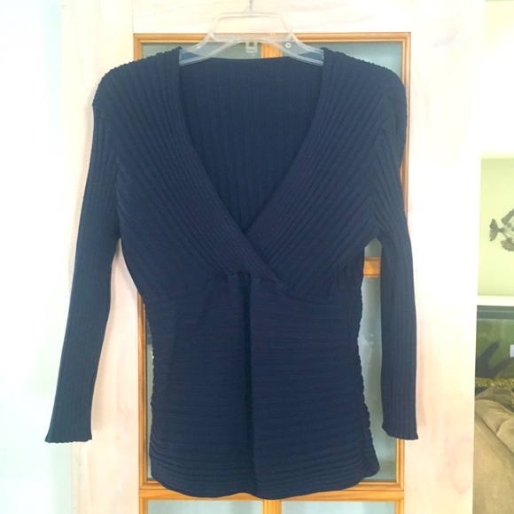 Sweater - Picture 1 of 1